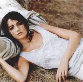 最新卡米拉·贝勒(Camilla Belle)精彩图册2