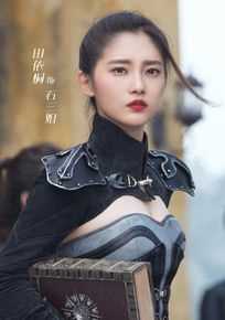 最新田依桐在《初遇在光年之外》中的壁纸