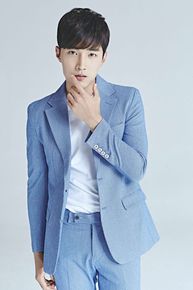 辉灿(/Hwi Chan/Kim Tae Gwan)前后照片