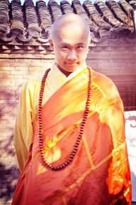 鞭鞭于白水报告老板！贺岁篇生活照