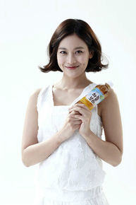 吴涟序( Oh Yeon Seo)大麦天空茶素颜照壁纸