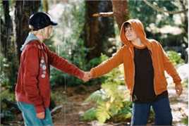 高清安娜索菲亚·罗伯(AnnaSophia Robb)在《仙境之桥》里的中的图册