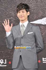 最优质朴基雄(，Park Ki Woong，パク ギウン)《新娘面具》新闻发布会