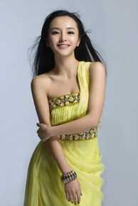 最优质卢思思生活照