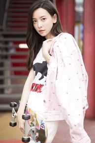 于文文(Kelly)生活照素颜照壁纸