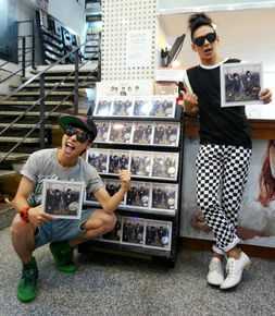 青鸟飞鱼(blue bird flying fish)OUXIANG生活照