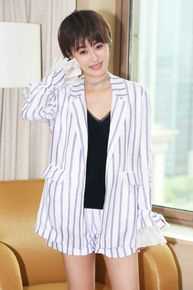 李佳桐(September)发布会生活照