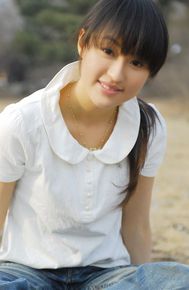 李佳桐(September)生活照前后照片