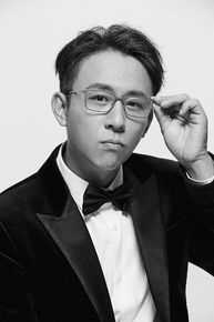 最新刘亭作壁纸