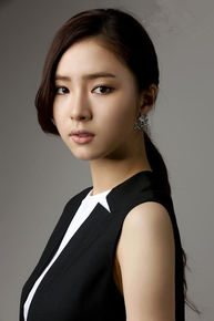 申世景(Shin Se Kyung)时尚王壁纸壁纸