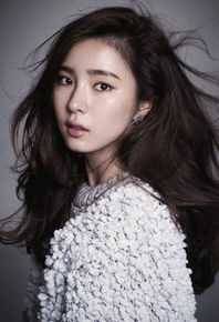 申世景(Shin Se Kyung)Marie Claire生活照