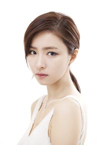 最新申世景(Shin Se Kyung)性感图片