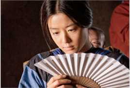 全智贤(Gianna Jun、)雪花秘扇性感图片图集