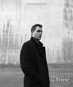 雷·利奥塔(Ray Liotta)生活照