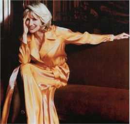 贝蒂·巴克利(Betty Buckley)前后照片