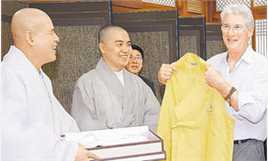 理查·基尔(Richard Tiffany Gere)生活照壁纸壁纸