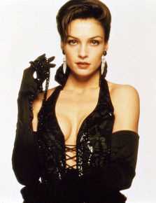 法米克·詹森(Famke Janssen)影视照性感图片图集