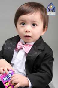 文梅森(Mason Moon Moorhouse)爆红网络的幼年萌照图册