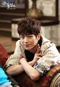 徐康俊(；Seo Kang Joon)别有用心的单身女性感图片图集