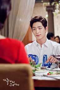 徐康俊(；Seo Kang Joon)家人之间为何这样前后照片