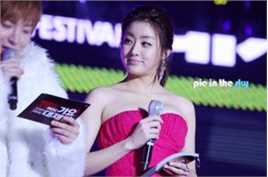 姜素拉(カン ソラ、Kang So-ra)MC壁纸壁纸