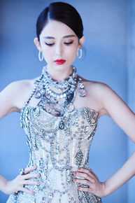 古力娜扎尔·拜合提亚尔(Gulinazhaer Baihetiyaer、Gulnazar)出席活动图片图集