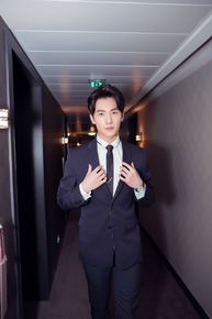 吴念真(Wen-ching Wu)2016巴黎男装周性感图片图集