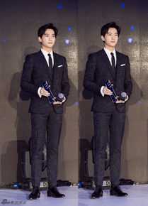 吴念真(Wen-ching Wu)百度MOMENTS商业峰会性感图片图集