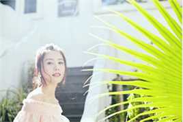 赵志瑶精彩街拍性感图片壁纸