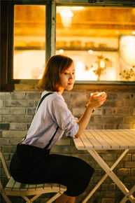 丁绮照片素颜照相册