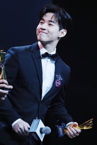 刘宪华(Henry Lau、)MAHB年度先生盛典性感图片图集