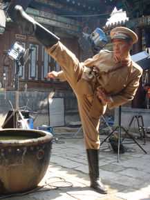 最全修革在《狼毒花》中的壁纸