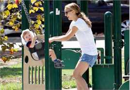 娜塔莉·波特曼(Natalie Portman、Natalie Hershlag)与儿子生活照相册