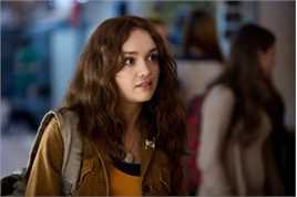 精选奥利维亚·库克(Olivia Cooke)在在《贝茨旅馆》中饰演Emma中的图册