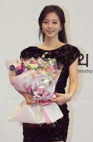 韩艺瑟(Han Ye Seul)慈善活动图片图集