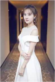 曹曦月活动街拍图片图集