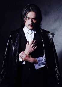 最全刘令飞(Liam)在《吸血鬼德库拉伯爵》中的相册