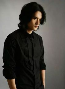 最新刘令飞(Liam)性感图片