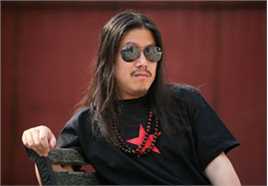 周云蓬出席活动前后照片