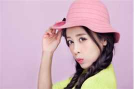 贾媛媛(YOLANDA JIA;JIAYUANYUAN)生活照