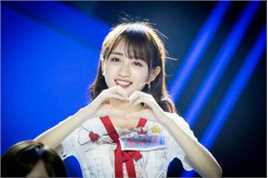 最新黄婷婷(Kotete)在《国民美少女》中的壁纸