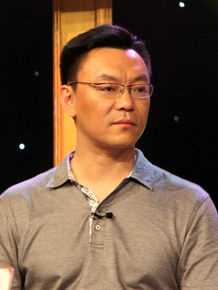 雷明教授生活照