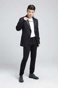 屠夏岩(Tom)最新剧照