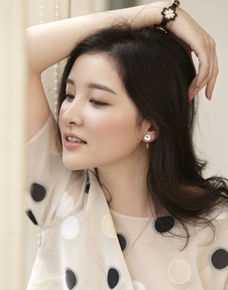 崔心心时尚照性感图片图集