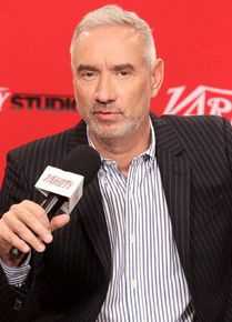 罗兰·艾默里奇(Roland Emmerich)前后照片