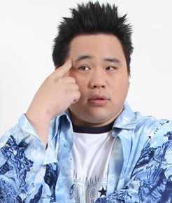 最优质吴震亚生活照