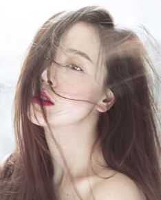 高清裴唯莹图片