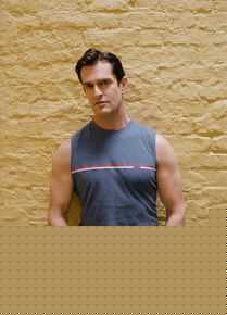 鲁伯特·艾弗雷特(Rupert Everett)前后照片