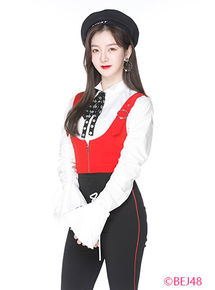 青钰雯(Qing YuWen)公式照前后照片