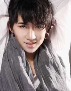 最优质刘世勋素颜照